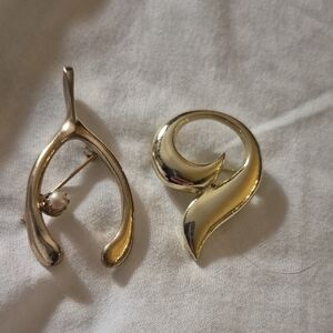 Vintage Gold Tone Brooch Bundle Of Two